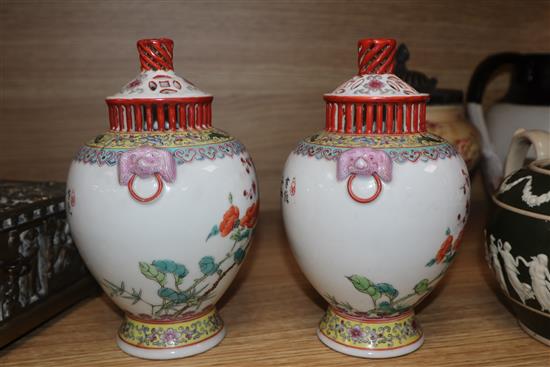 A pair of Chinese famille rose vases and covers, 20th century height 18.5cm